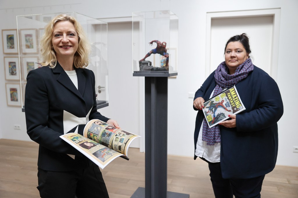 Dr. Uta Husmeier Schirlitz, Musueumsdirektorin und Anita Hachmann M.A., Kuratorin der Ausstellung