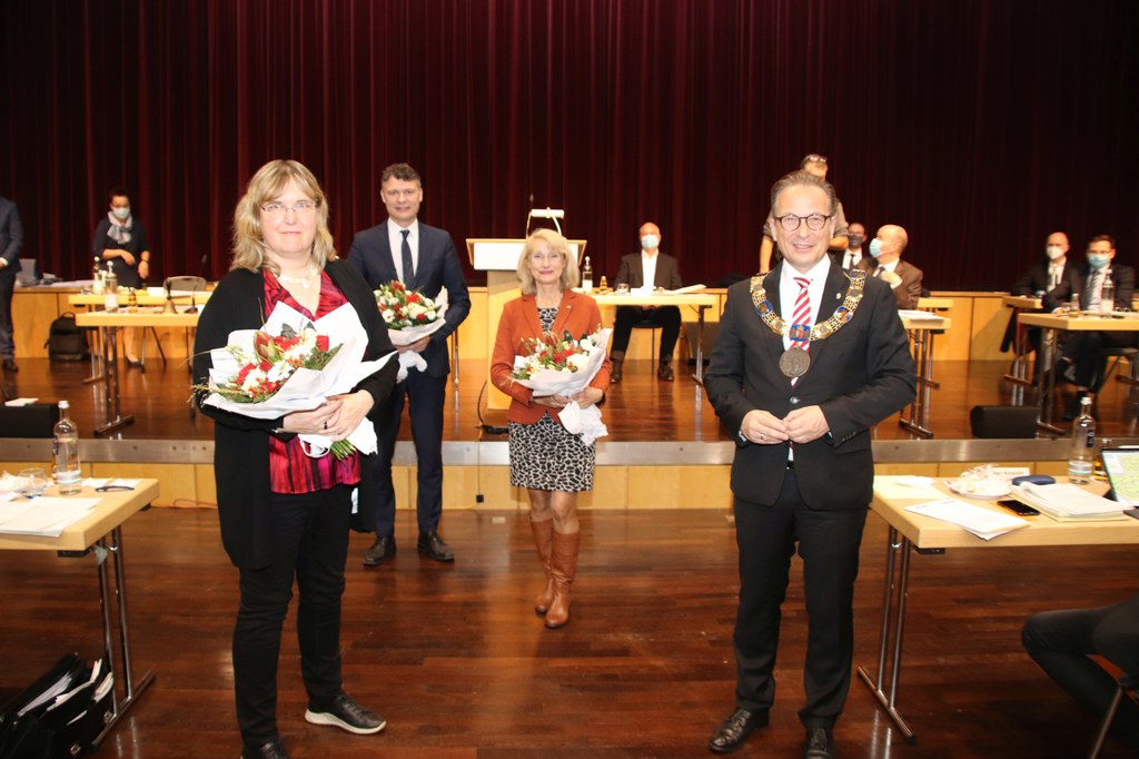 Bürgermeister Reiner Breuer (r.) mit seinen drei Stellvertreter*innen Susanne Benary, Dr. Jörg Geerlings und Gisela Hohlmann (v.l.)