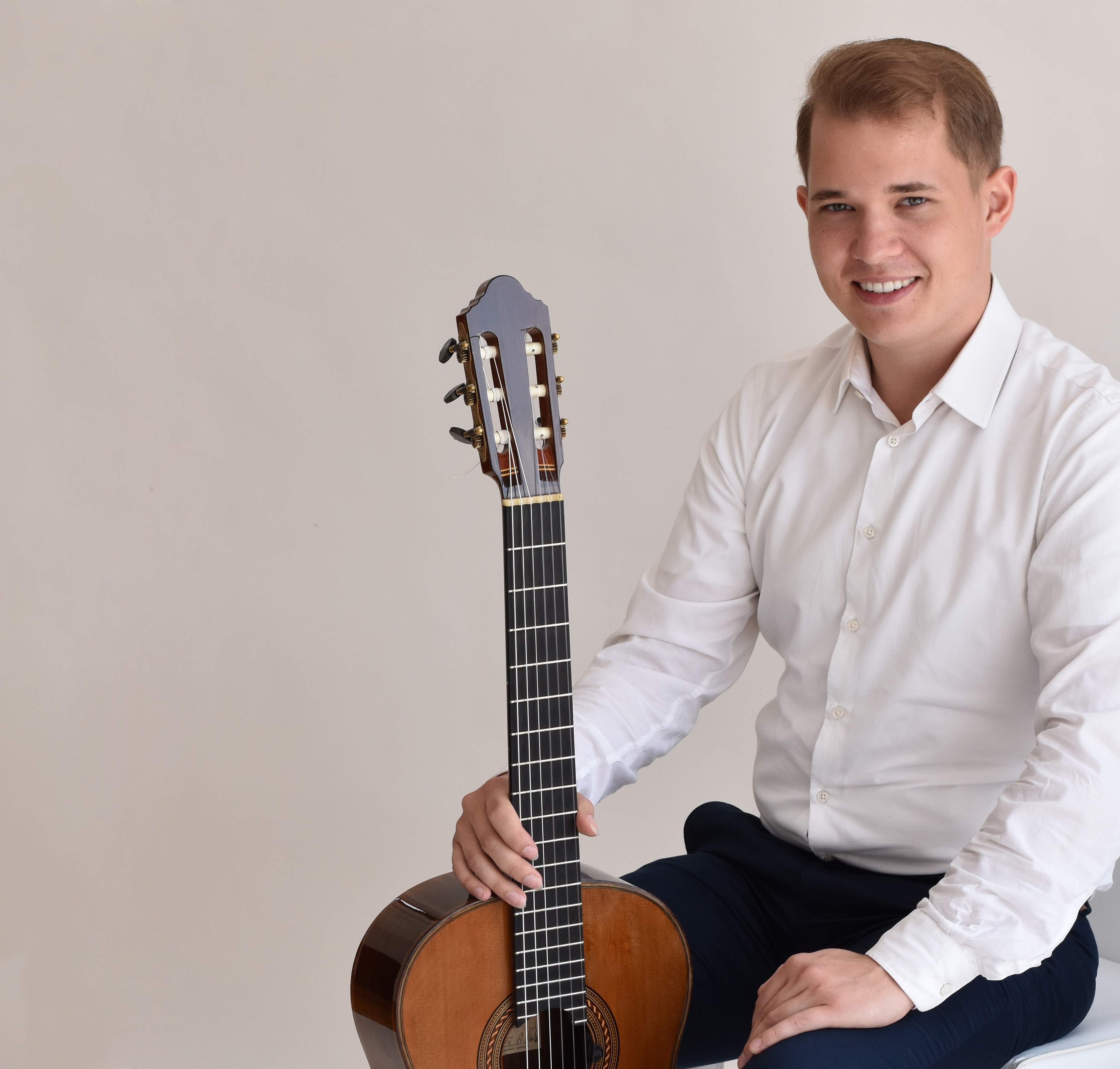 Unser Gitarrenkollege Daniel März im Interview Unser Gitarrenkollege Daniel März im Interview