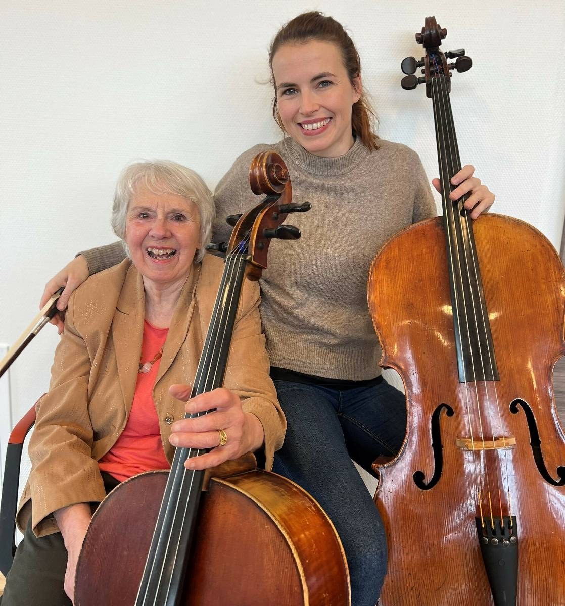 Konzertcellistin Heike Schuch im Konzert mit Sinfonia Konzertcellistin Heike Schuch im Konzert mit Sinfonia