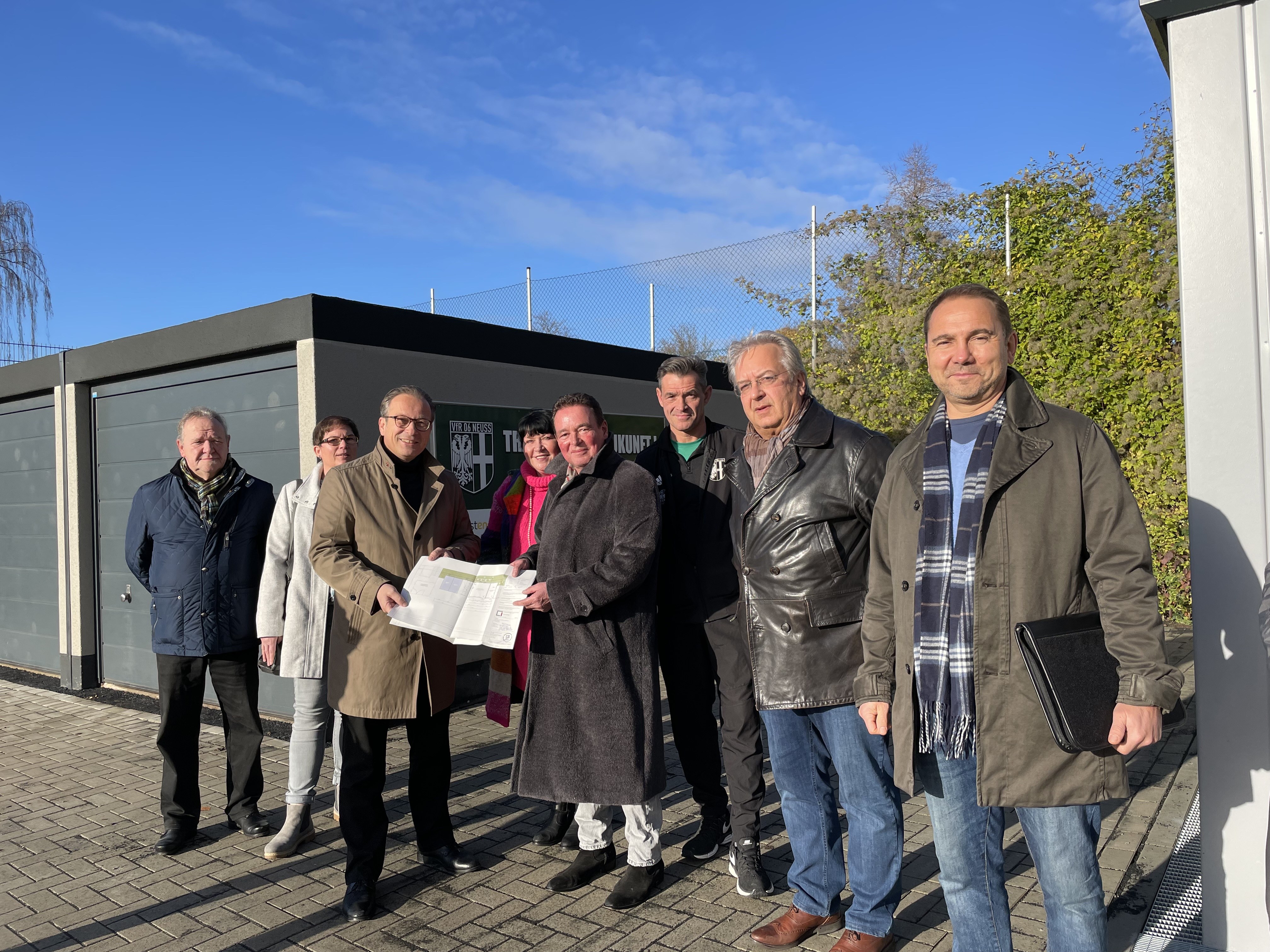 VfR Neuss nun auch räumlich im Jahnstadion beheimatet VfR Neuss nun auch räumlich im Jahnstadion beheimatet