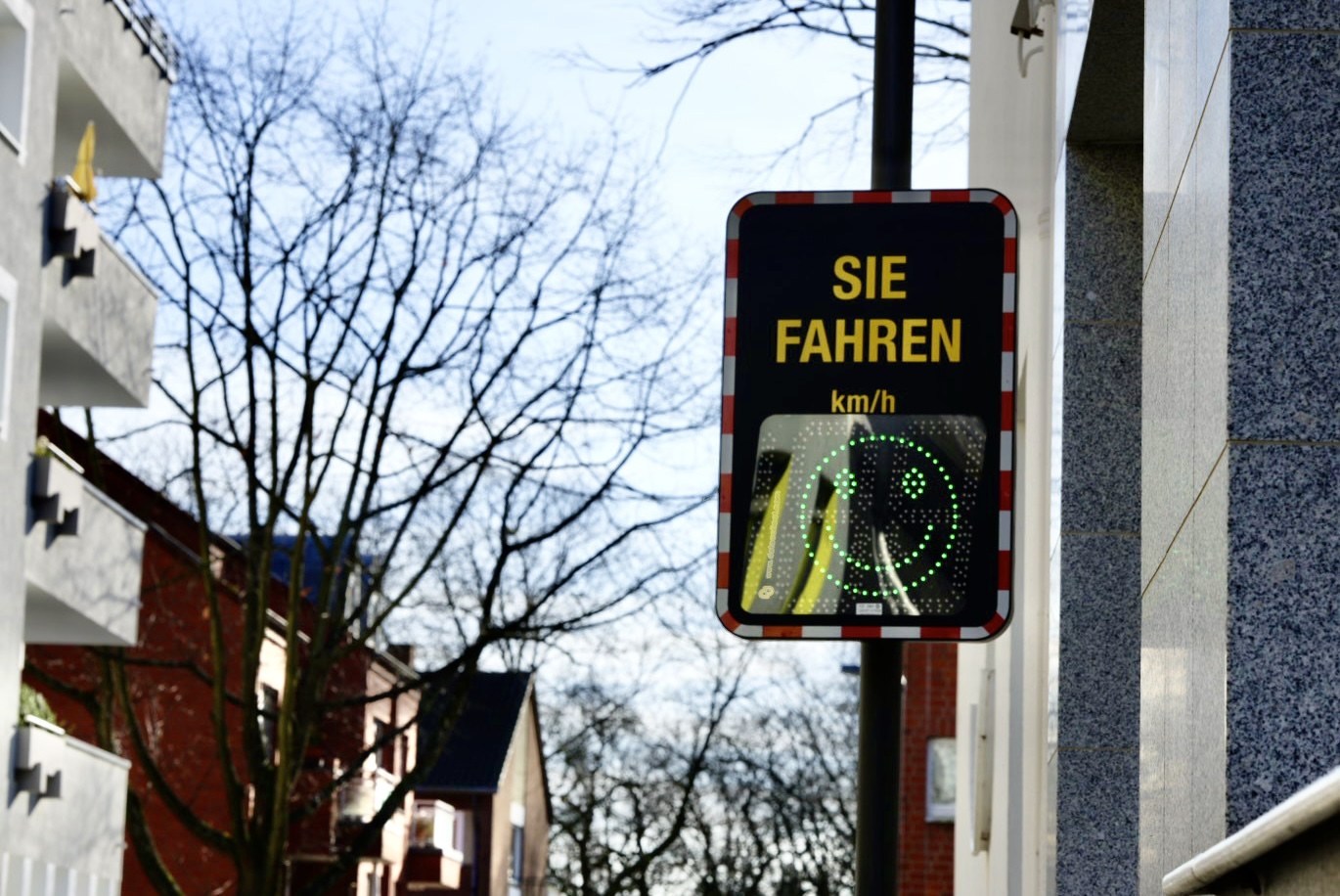 Dialog-Displays im Einsatz auf den Neusser Straßen Dialog-Displays im Einsatz auf den Neusser Straßen