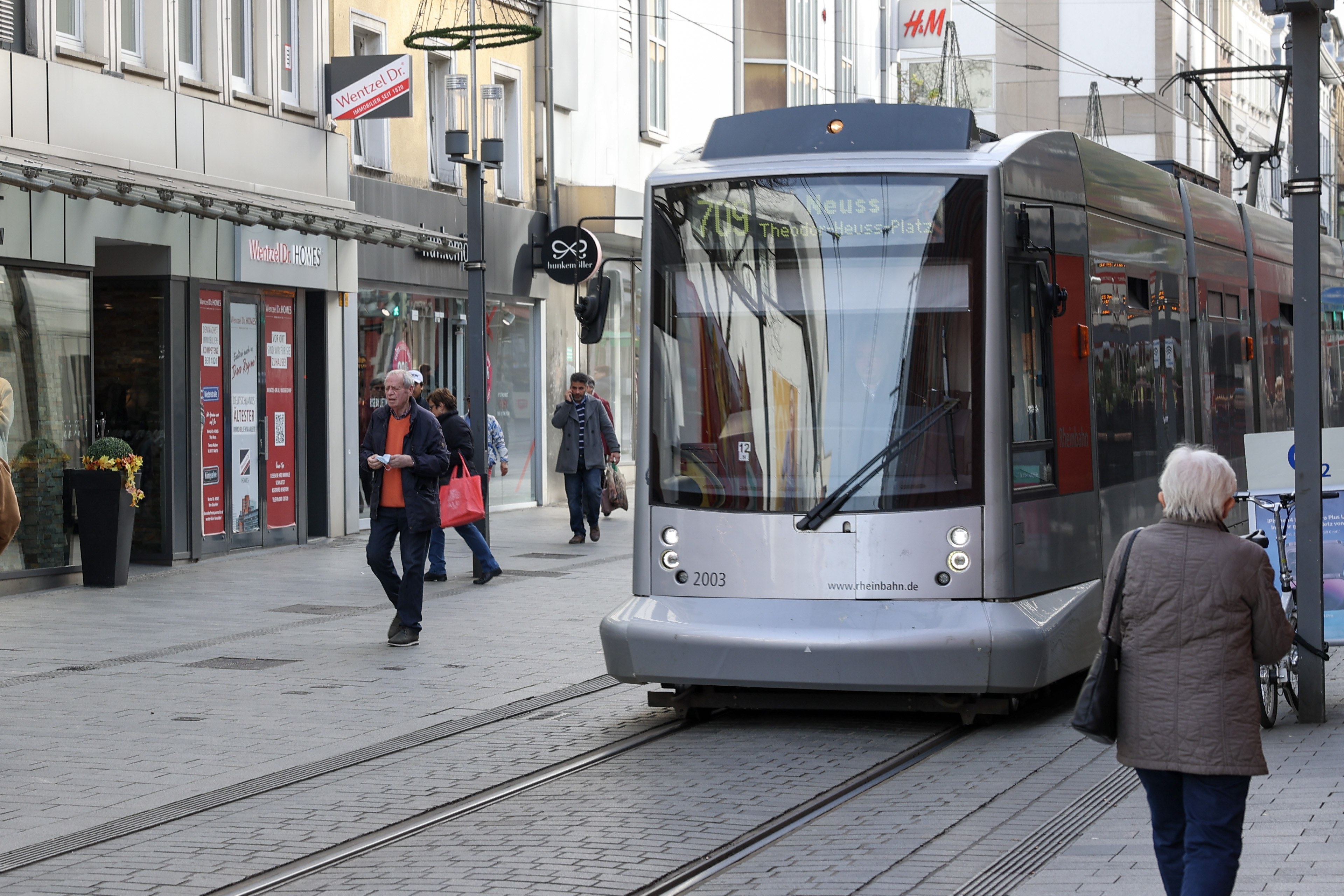 Gleisarbeiten der Rheinbahn am Neusser Hauptbahnhof