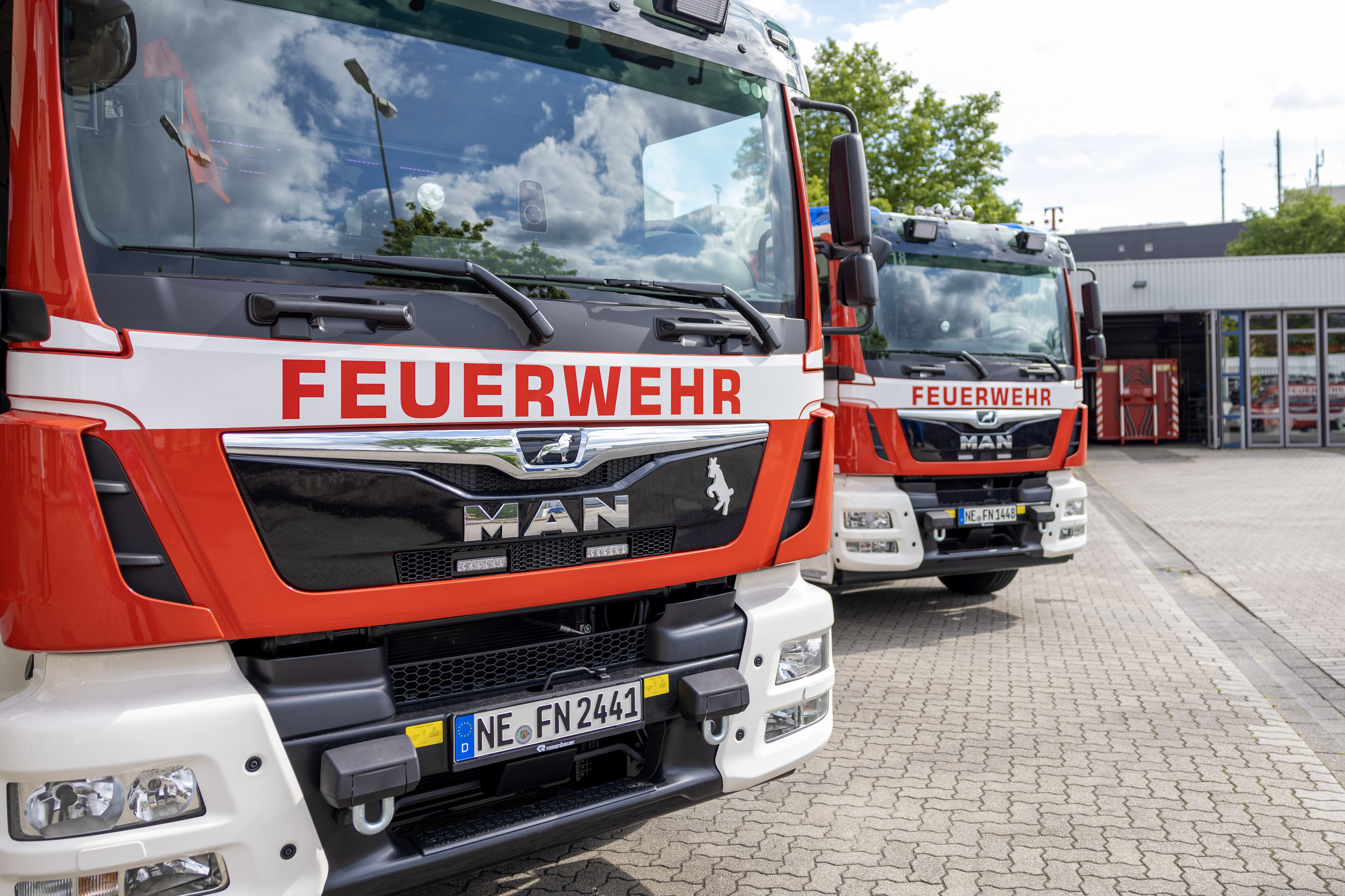 Neue Autos Feuerwehr Neuss
