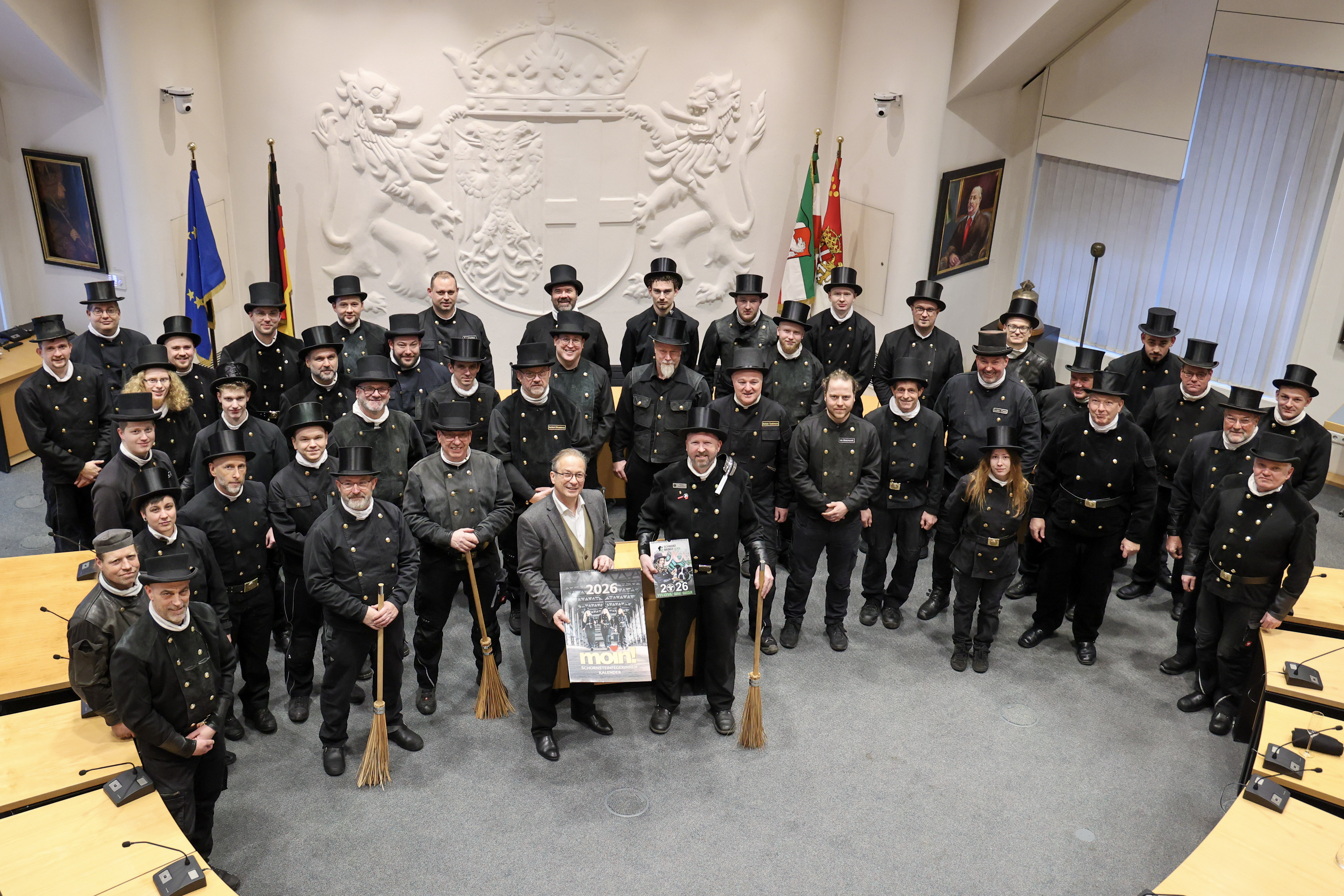 Schornsteinfeger zu Gast im Ratssaal der Stadt Neuss.
