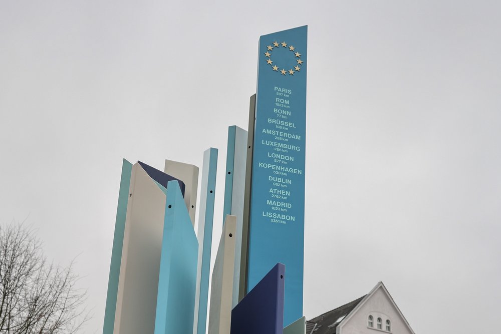 Enthüllung der Europa-Stele nach Restaurierung