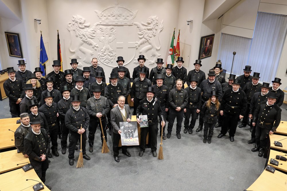 Schornsteinfeger zu Gast im Ratssaal der Stadt Neuss.