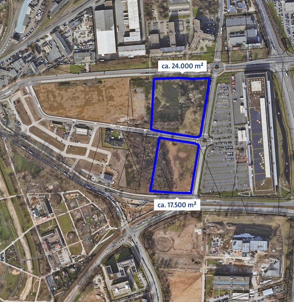 Luftaufnahme des Gebiets mit zwei markierten Grundstücken und deren Fläche (24.000 m² und 17.500 m²).