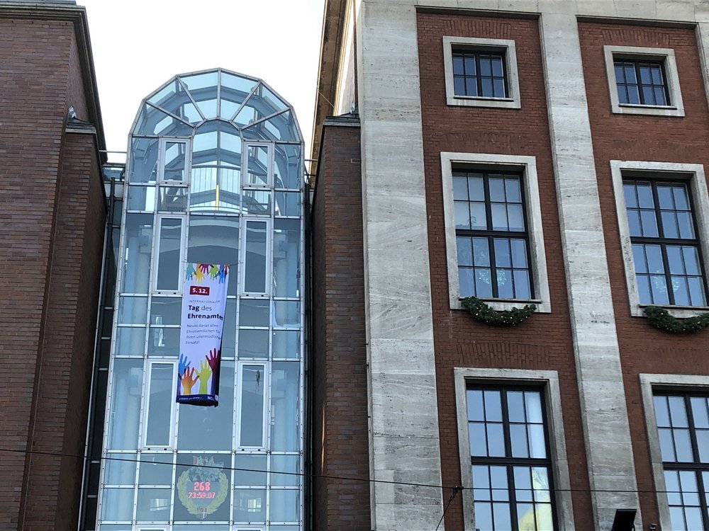 Banner zum Internationalen Tag des Ehrenamtes