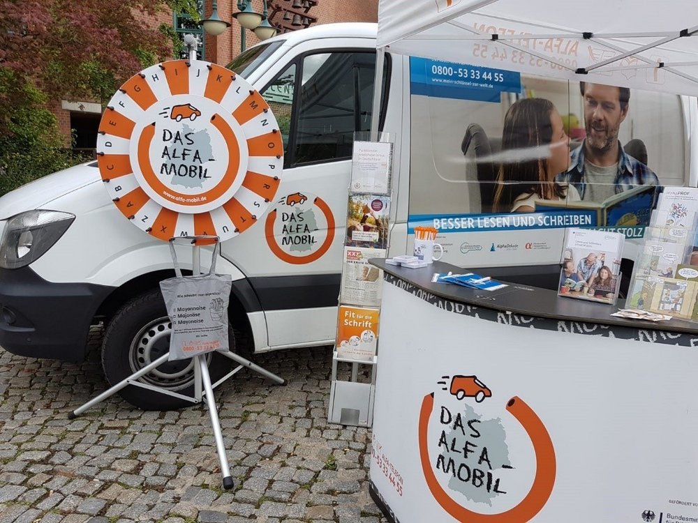 Das ALFA-Mobil kommt nach Neuss