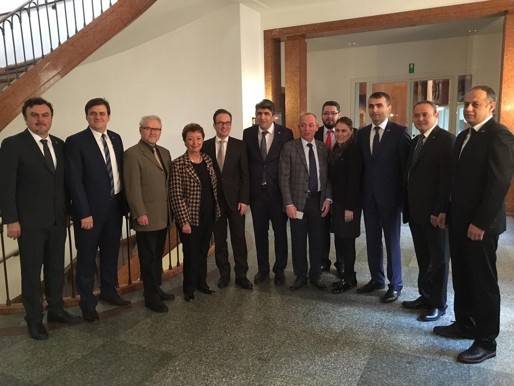 Begrüßung der offiziellen Delegation aus Bolu durch Bürgermeister Reiner Breuer im Dezember 2015