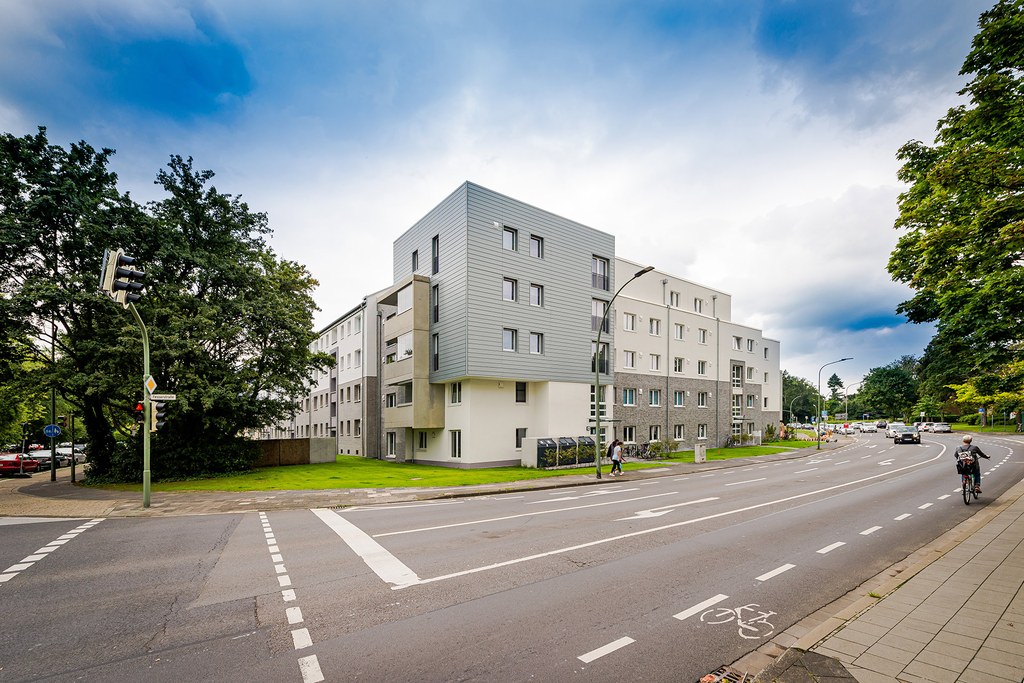 Ansicht des neuen Wohnblocks von der Römerstraße.